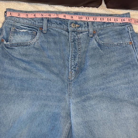 Old Navy High Rise Lola Boyfriend Raw Hem Jeans size 14 - Picture 7 of 15